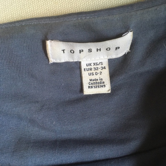 Topshop tube top. Super cute on the y2k trend! Baby Spice/Spice Girls inspo - Picture 3 of 5